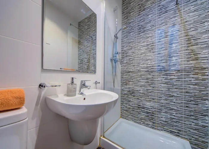 Stylish 2br With Balconies In St Julians, Paceville - 6 By Vaganza