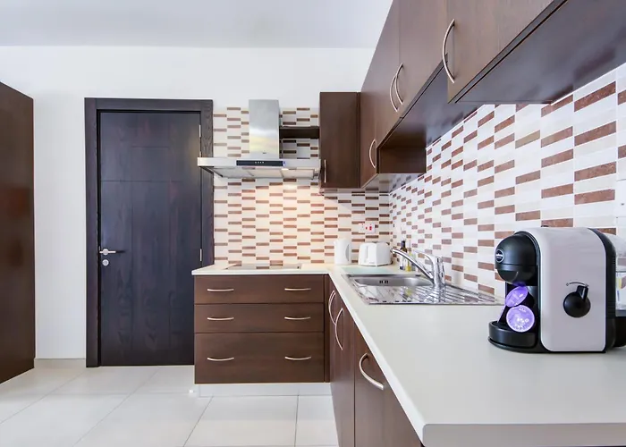 Stylish 2br With Balconies In St Julians, Paceville - 6 By Vaganza Lägenhet *