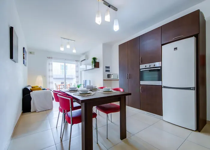 Lägenhet Stylish 2br With Balconies In St Julians, Paceville - 6 By Vaganza St. Julian's